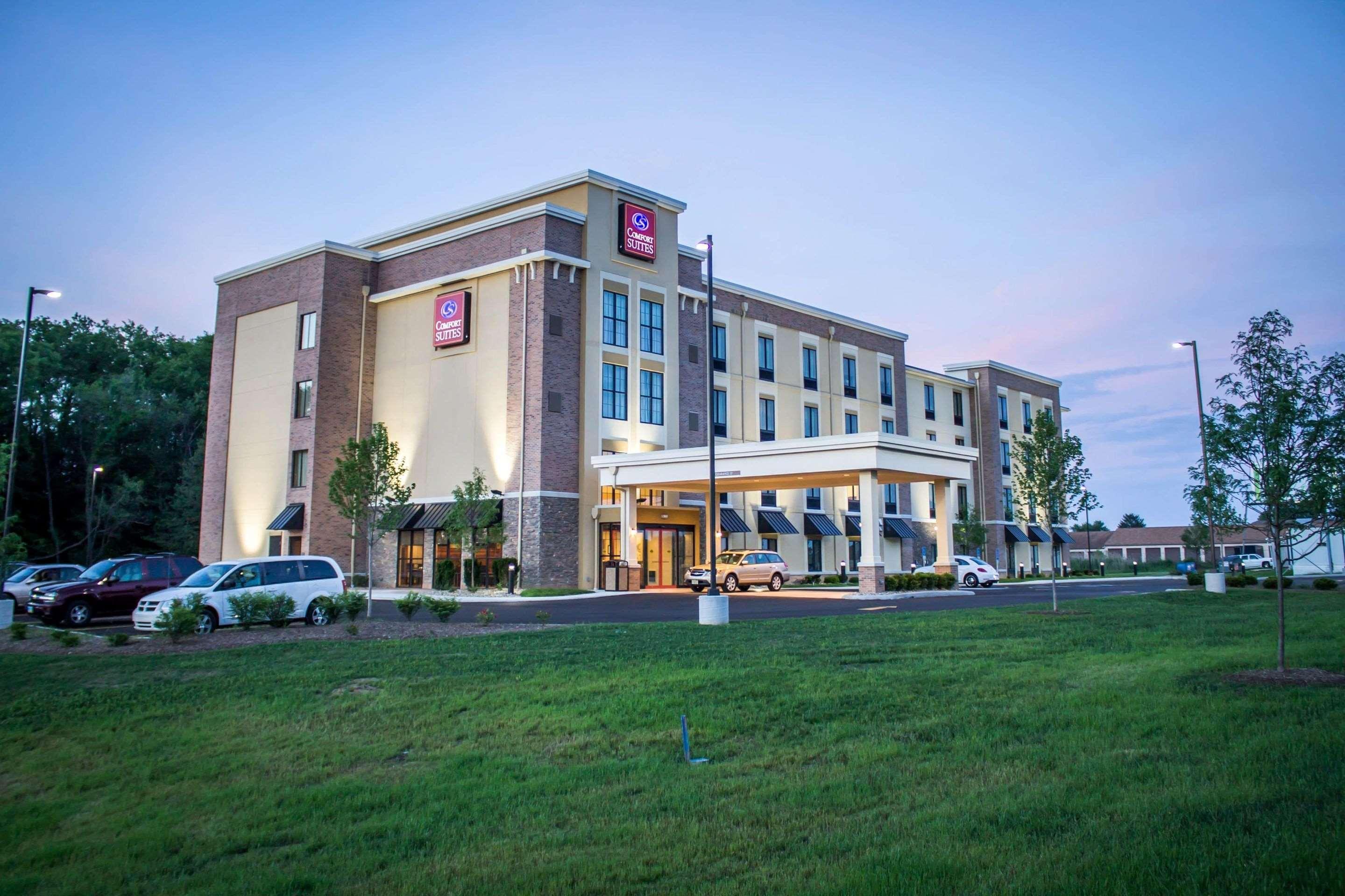 Comfort Suites Hartville-North Canton Uniontown Exterior photo